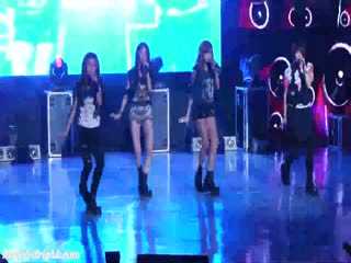 长腿热裤少女 02