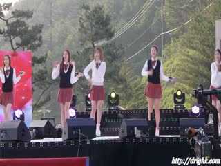 靓妹长腿红裙 02