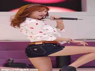 牛仔热裤露肚脐 03