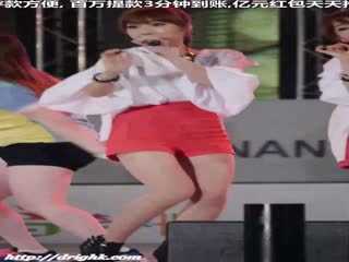 细高跟红热裤少女 02